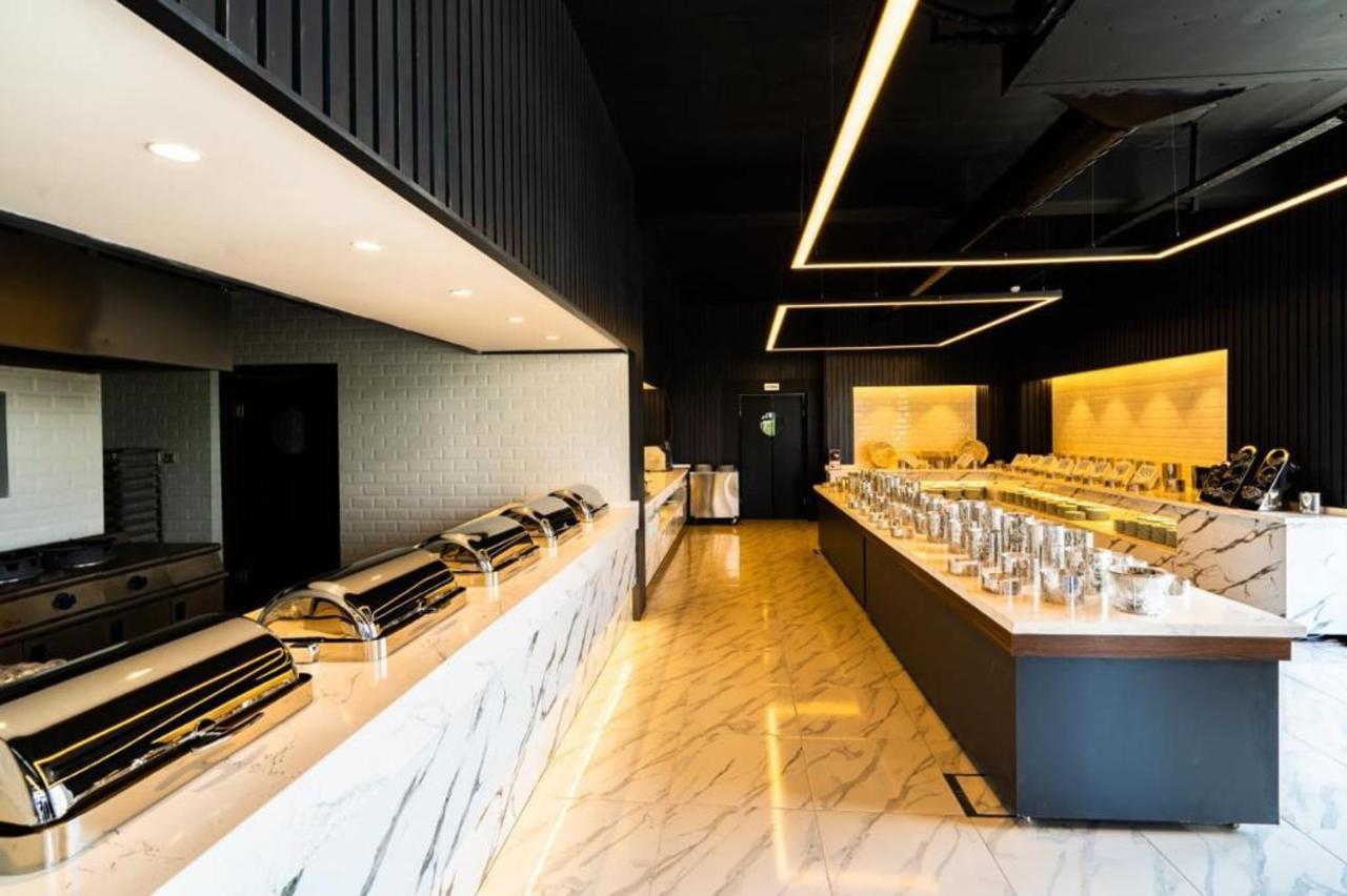 Novel Centre Point Hotel Famagusta  Luaran gambar